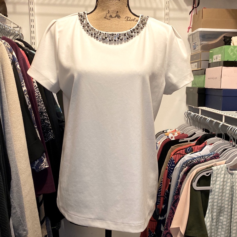 🚨Donating 8/30, if not sold🚨 Ann Taylor Top